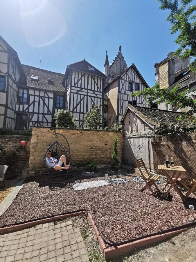 Apartamento Le Papillon de la Cathédrale - Calme - Jardin - Wifi Troyes Exterior foto