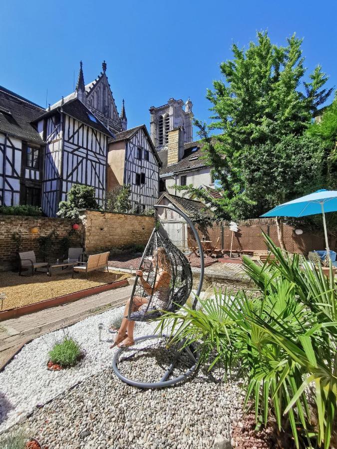 Apartamento Le Papillon de la Cathédrale - Calme - Jardin - Wifi Troyes Exterior foto